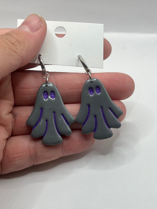 Dark Gray Ghostie Earring